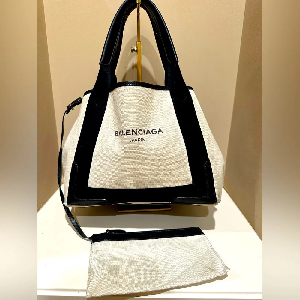 Balenciaga Cabas Black Tote w/pouch - Picture 1 of 14